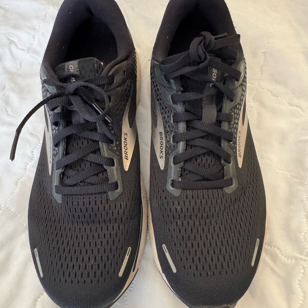 Women’s Brooks Ghost 14 Black Running Shoes- Size 10W